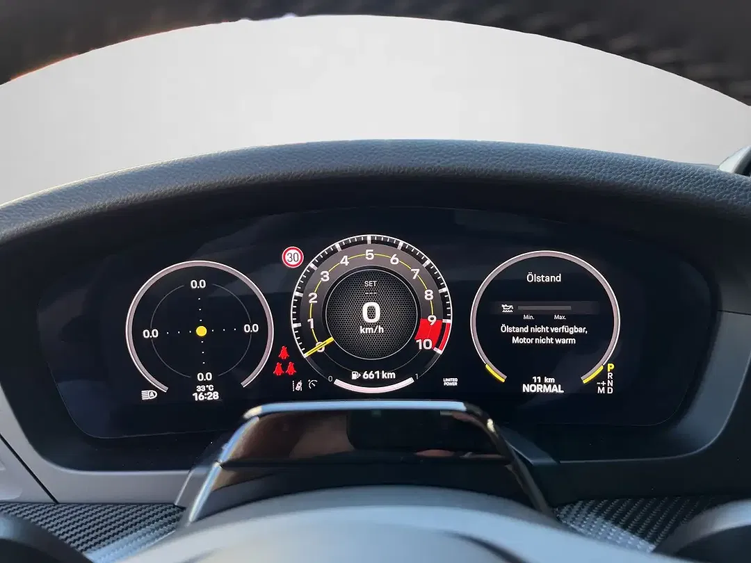 Porsche 992 GT3 Touring - Thumbnail 13