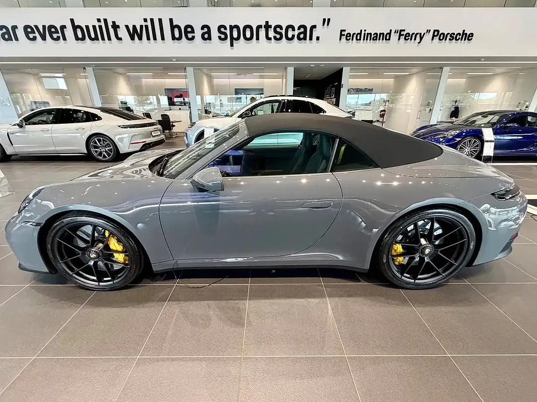 Porsche 911 GTS Cabriolet - foto 2