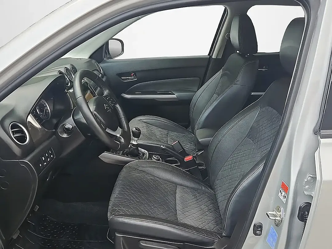 Suzuki Vitara Hybrid 1.4 AllGrip GL+ - Thumbnail 9
