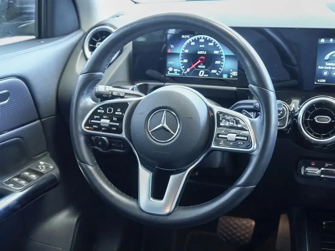 Mercedes-Benz GLA 200 4MATIC Progressive Night - Thumbnail 8
