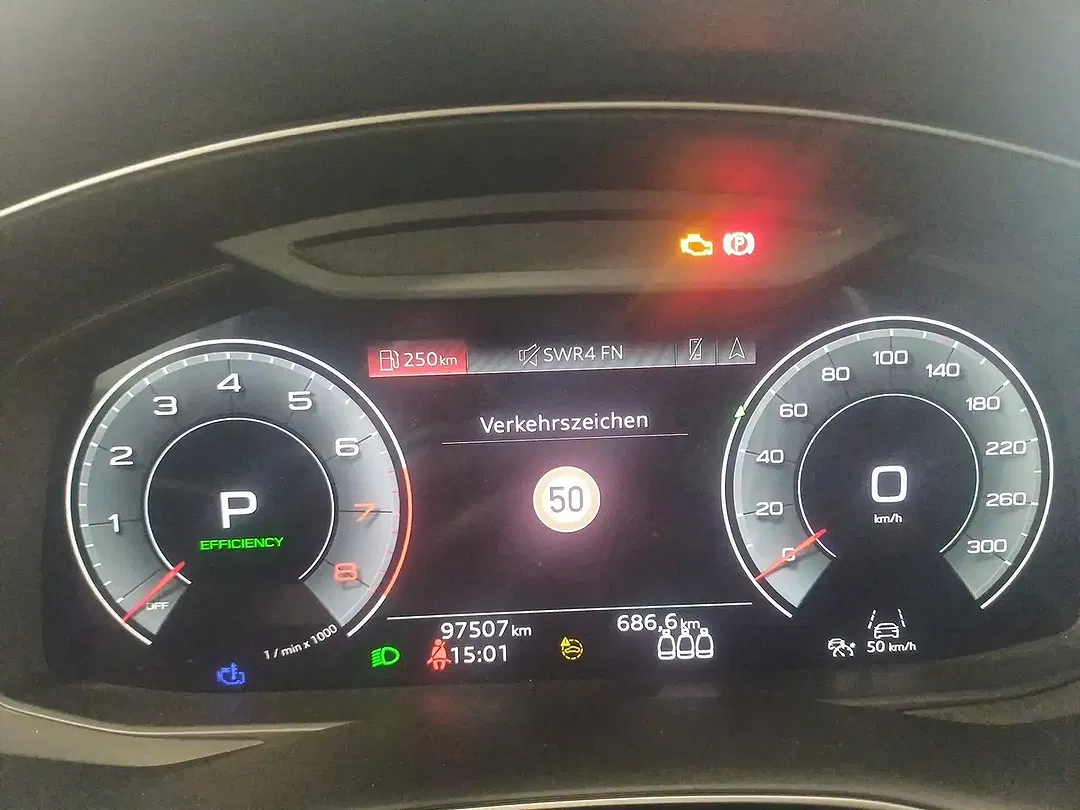 Audi Q7 quattro S line - Thumbnail 8