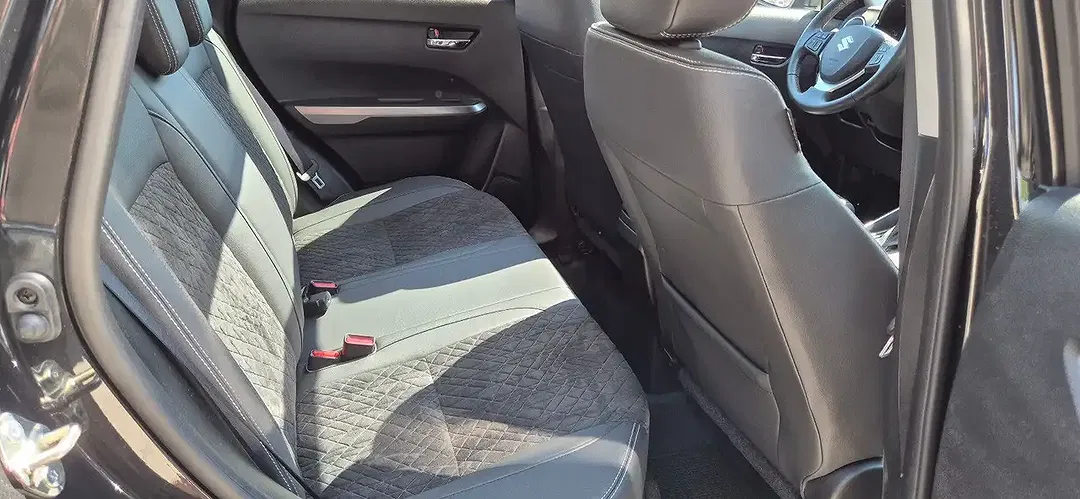 Suzuki Vitara Hybrid 1.5 Dualjet AGS AllGrip Comfort+ - Thumbnail 12