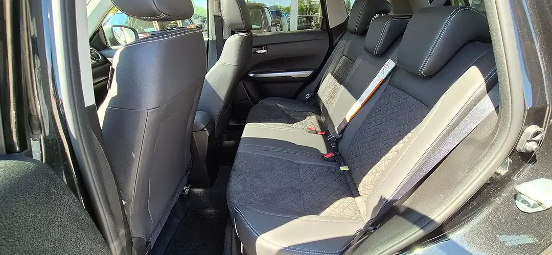 Suzuki Vitara Hybrid 1.5 Dualjet AGS AllGrip Comfort+ - Thumbnail 7