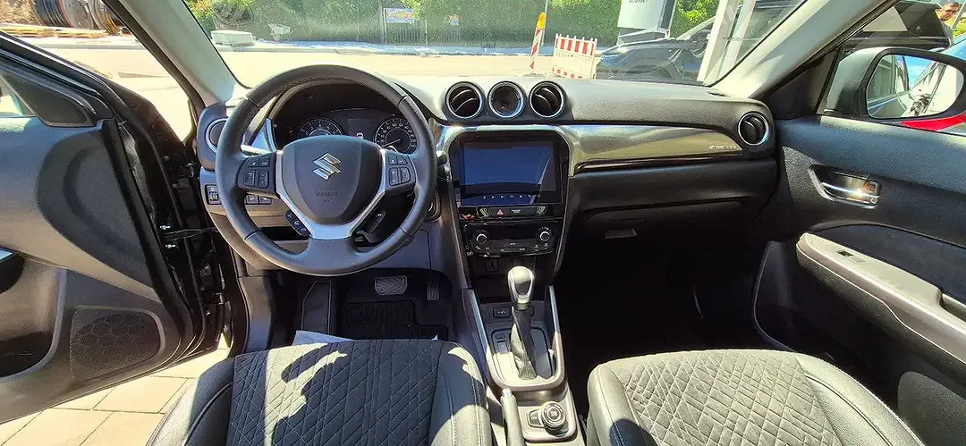 Suzuki Vitara Hybrid 1.5 Dualjet AGS AllGrip Comfort+ - Thumbnail 8