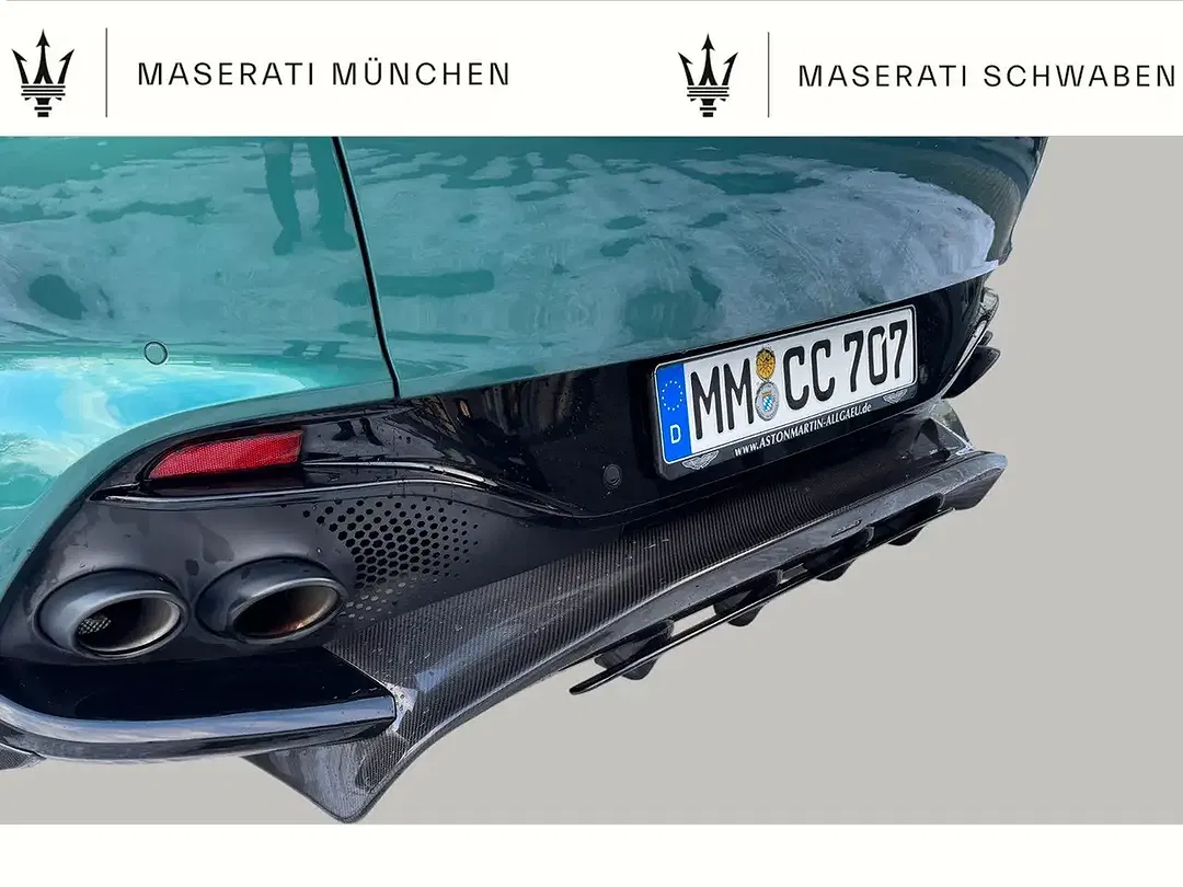 Aston Martin DBX 707 - foto 15