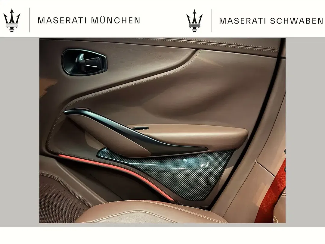 Aston Martin DBX 707 - Thumbnail 9