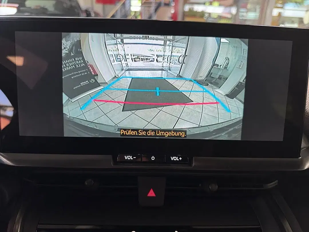 Toyota C-HR Hybrid Teamplayer - Thumbnail 17