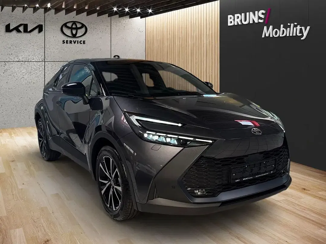 Toyota C-HR Hybrid Teamplayer - Thumbnail 3