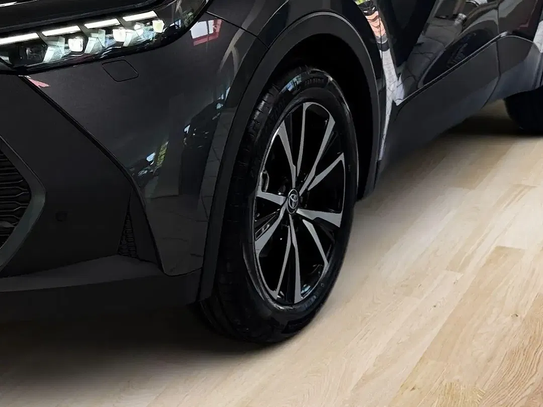 Toyota C-HR Hybrid Teamplayer - Thumbnail 7