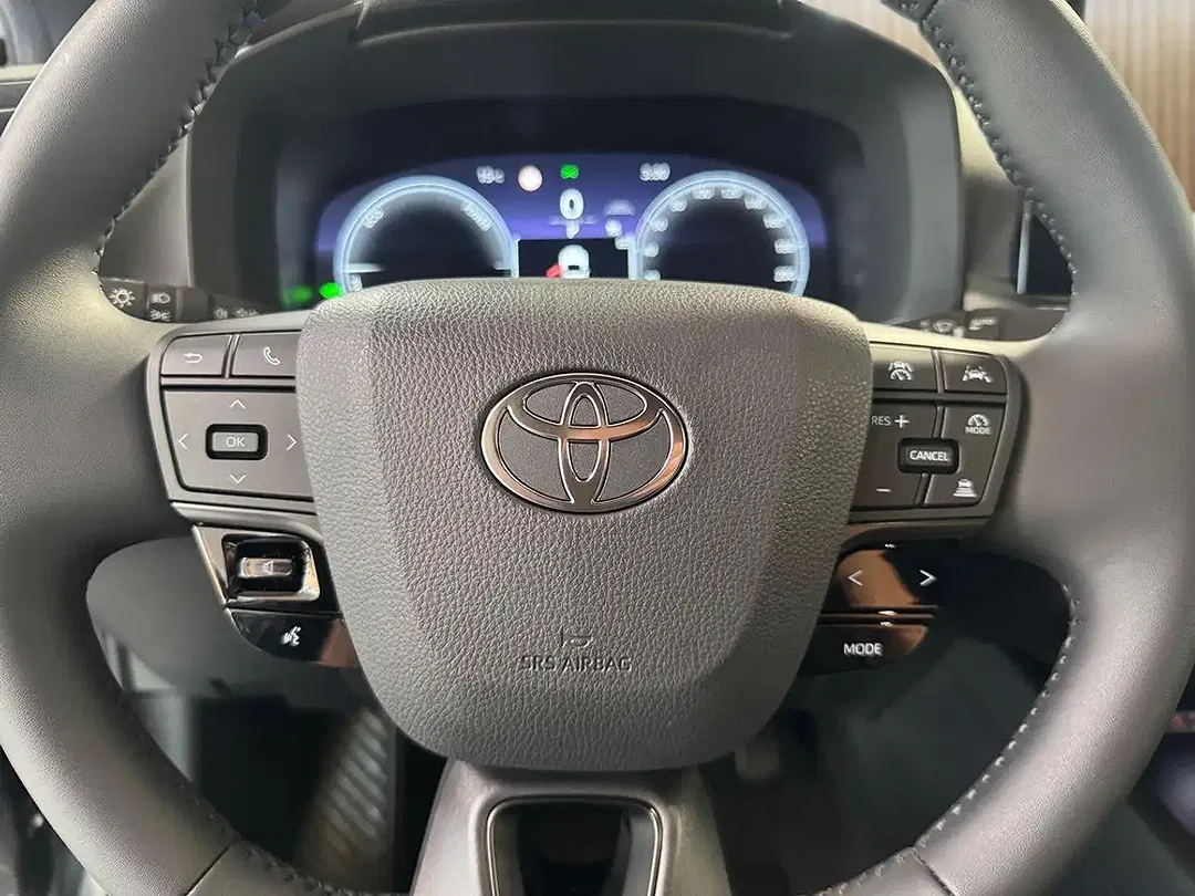 Toyota C-HR Hybrid Teamplayer - Thumbnail 9