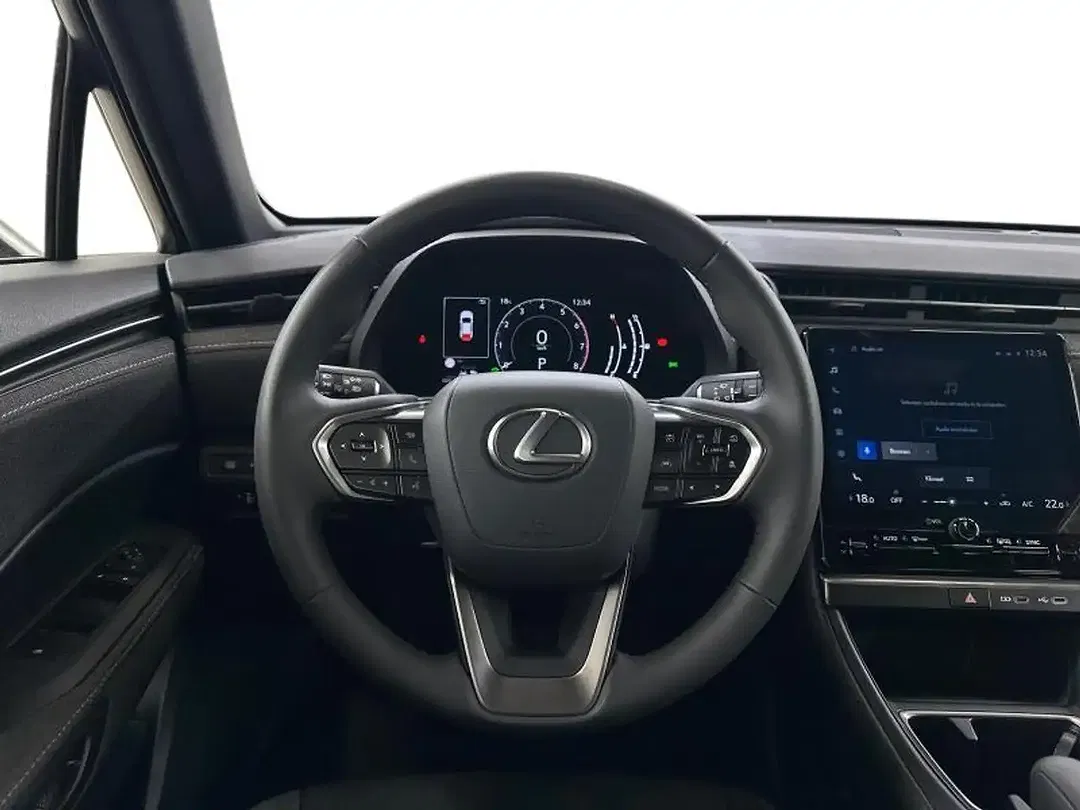 Lexus LBX - Thumbnail 8