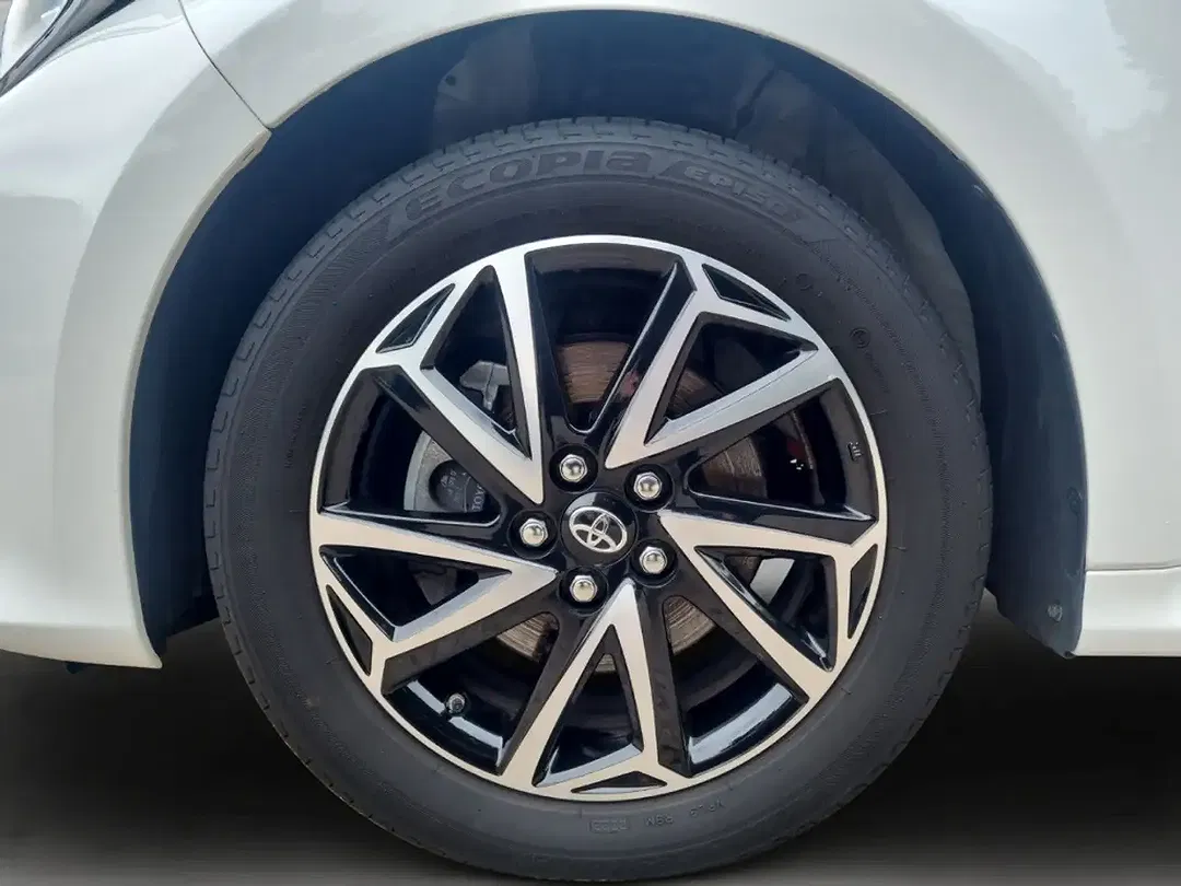 Toyota Yaris Hybrid Team Deutschland - Thumbnail 7