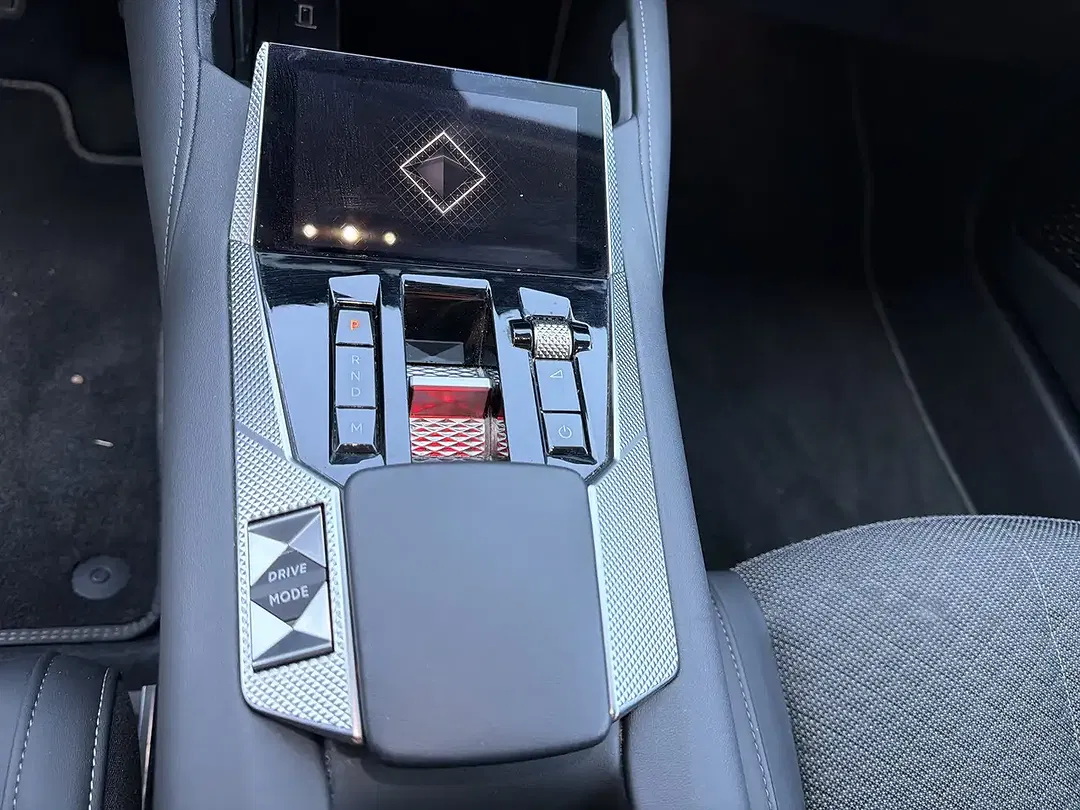 DS Automobiles DS 4 - Thumbnail 12