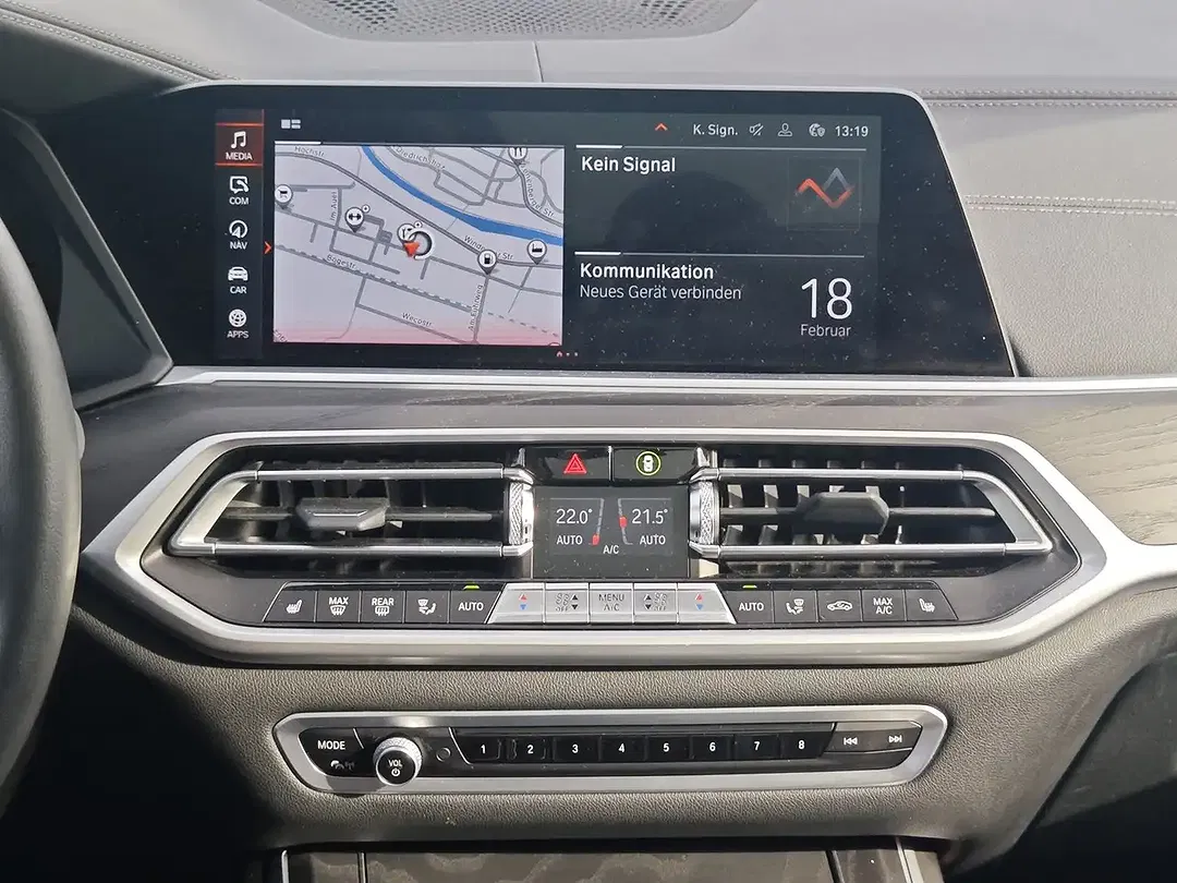 BMW X7 Lounge - Thumbnail 4