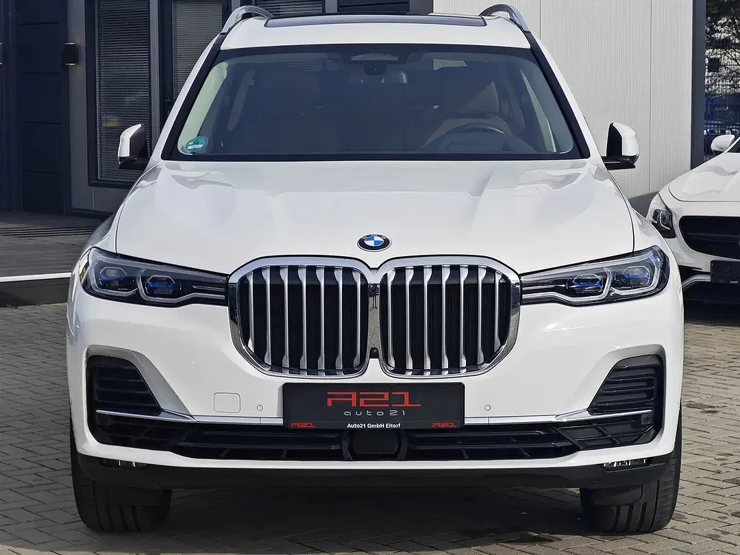 BMW X7 Lounge - Thumbnail 5