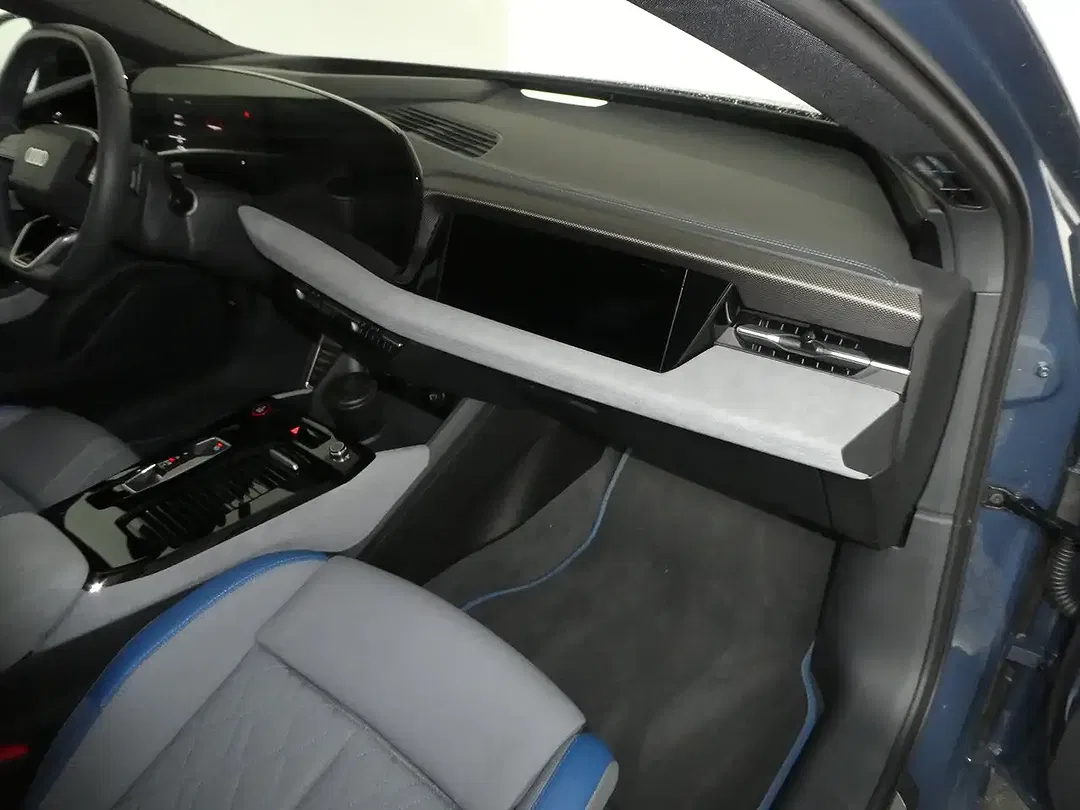 Audi S6 e-tron - Thumbnail 13