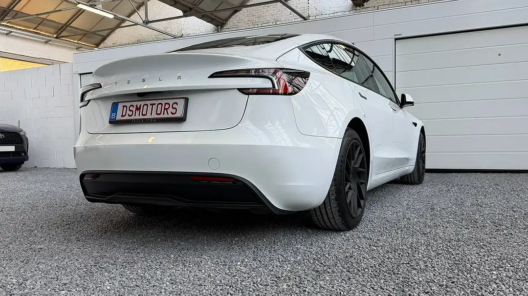 Tesla Model 3 RWD Premium - Thumbnail 12