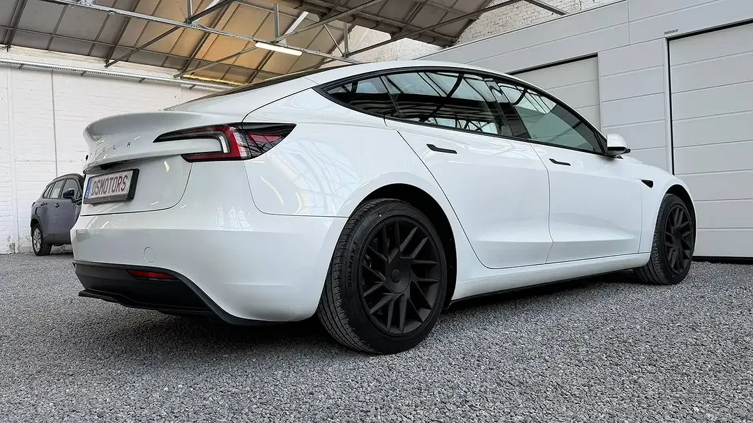 Tesla Model 3 RWD Premium - Thumbnail 14