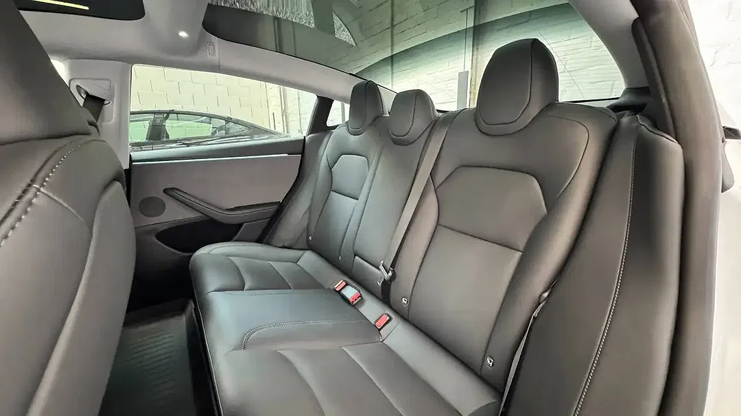 Tesla Model 3 RWD Premium - Thumbnail 22