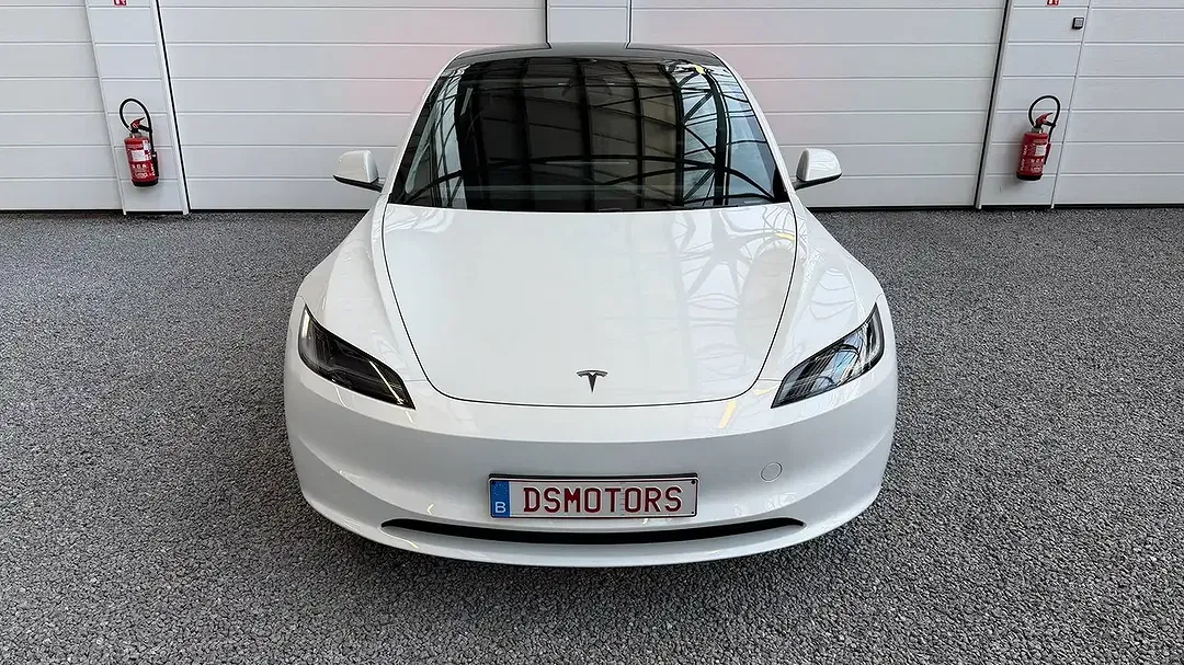 Tesla Model 3 RWD Premium - Thumbnail 3