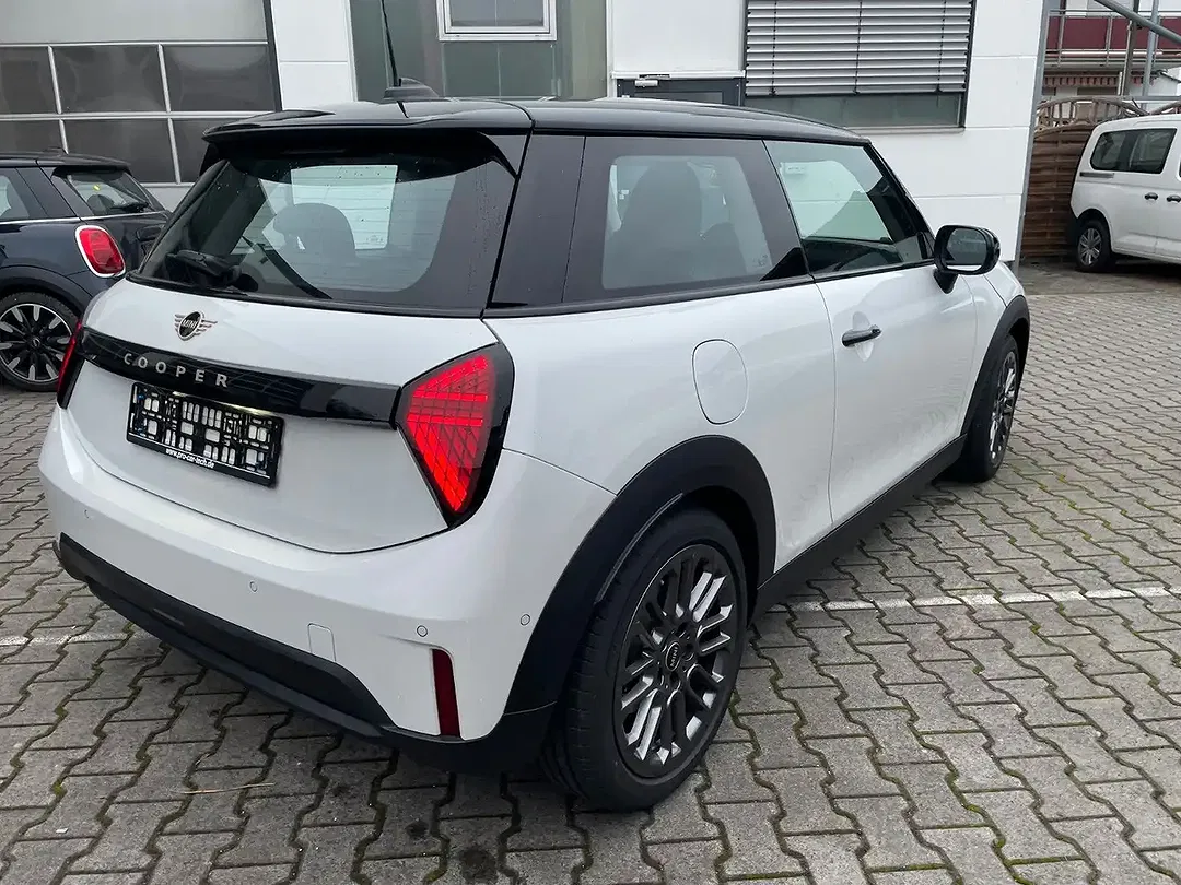 MINI Cooper C - Thumbnail 5