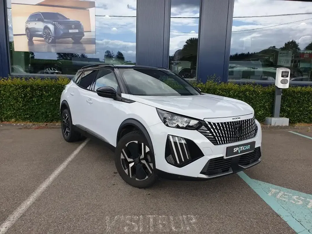 Peugeot 2008 EAT8 GT - Thumbnail 5