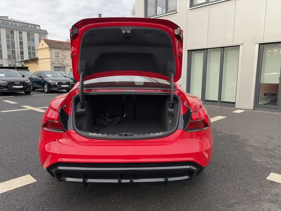 Audi e-tron GT - Thumbnail 9