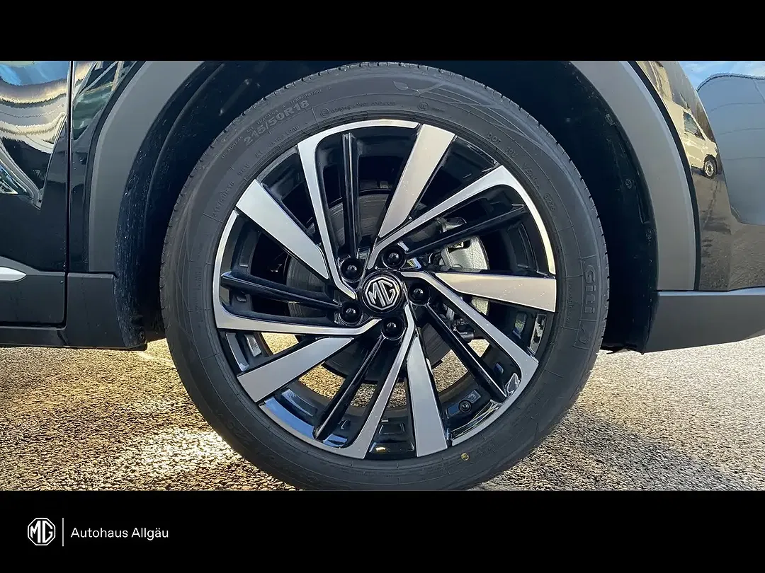 MG ZS Hybrid+ Luxury - foto 2