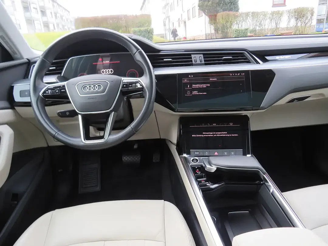 Audi e-tron 55 quattro - Thumbnail 11