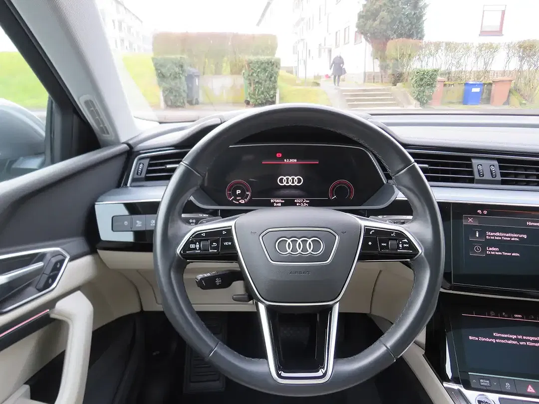 Audi e-tron 55 quattro - Thumbnail 12