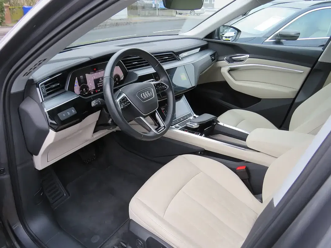 Audi e-tron 55 quattro - Thumbnail 7