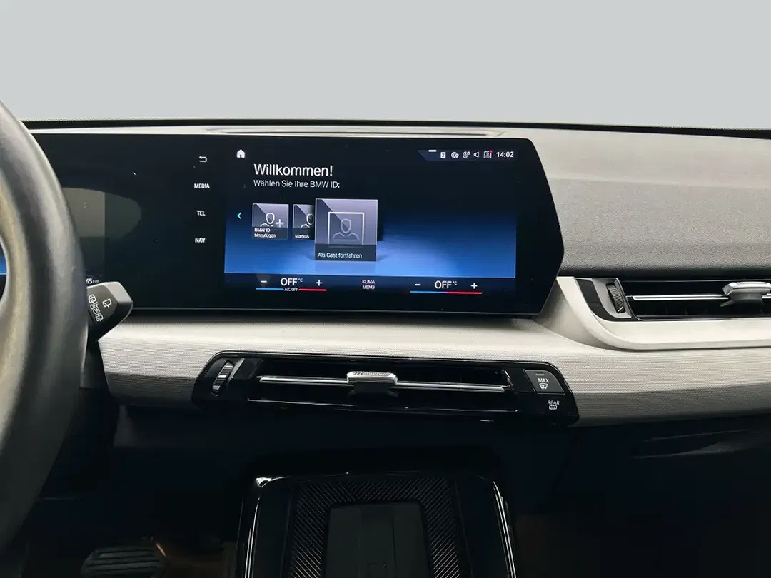 BMW iX1 xDrive - Thumbnail 10