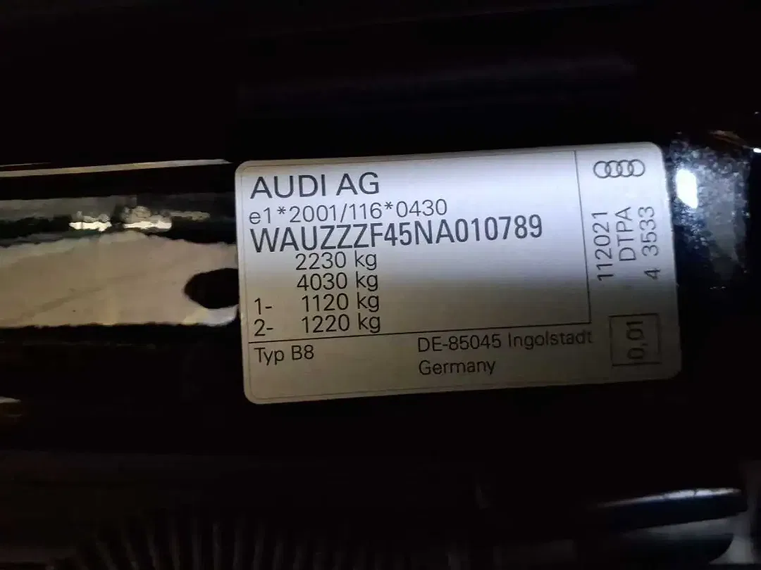 Audi A4 40 2.0 TDI quattro Avant - Thumbnail 14