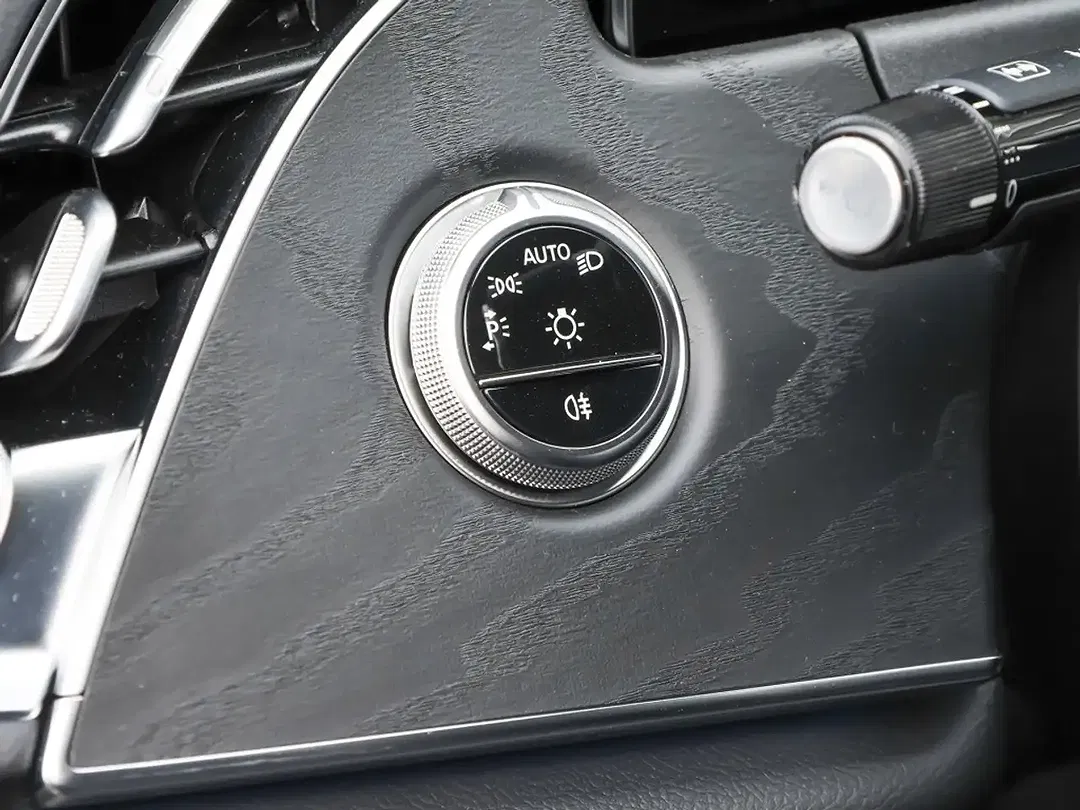 Mercedes-Benz E 220 Avantgarde - Thumbnail 12