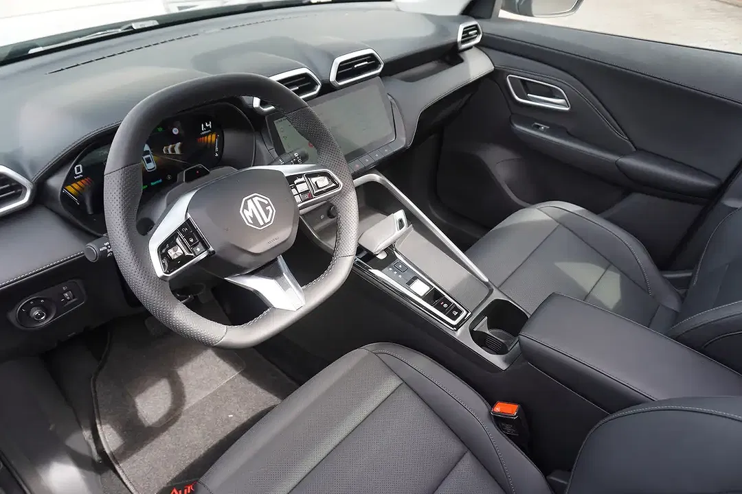 MG ZS 1.5 Hybrid AUT Luxury - Thumbnail 9