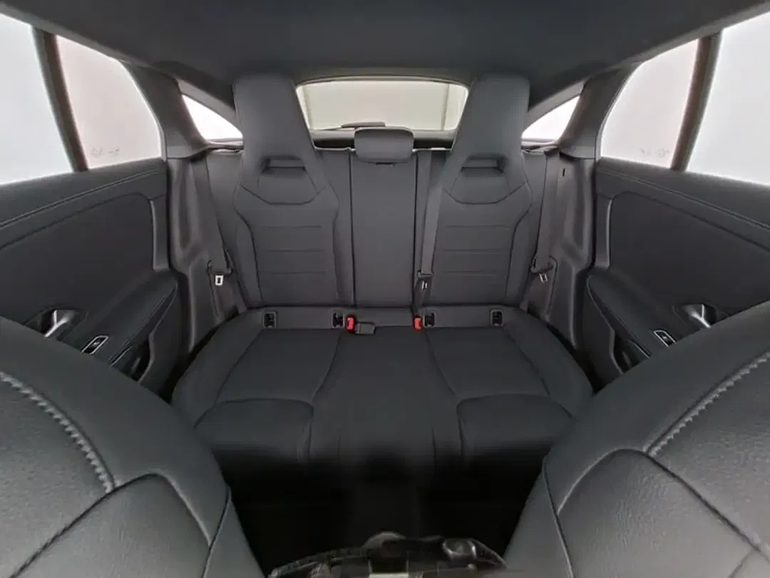 Mercedes-Benz CLA 180 - Thumbnail 8