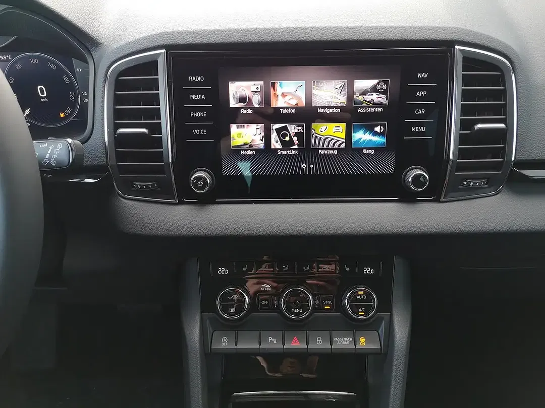 Skoda Karoq 2.0 TDI DSG Selection - Thumbnail 6