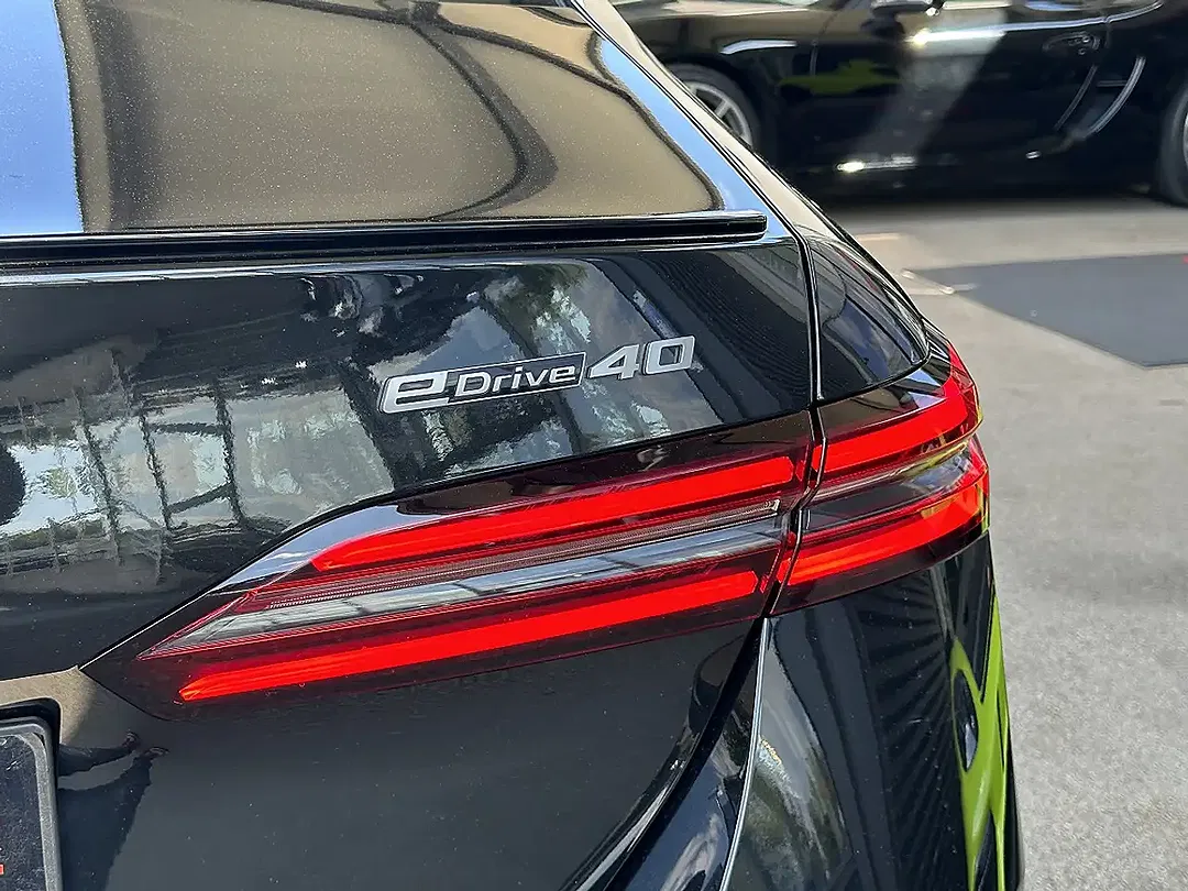 BMW i5 eDrive Pro - Thumbnail 5
