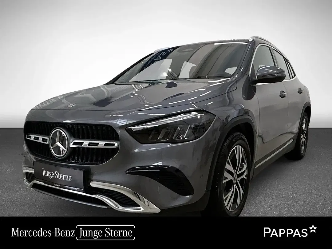 Mercedes-Benz GLA 180 - Thumbnail 1