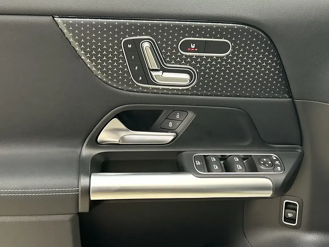Mercedes-Benz GLA 180 - Thumbnail 10