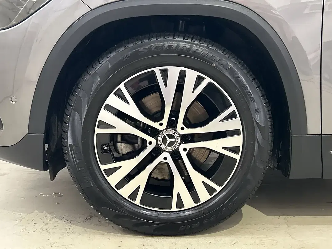 Mercedes-Benz GLA 180 - Thumbnail 12