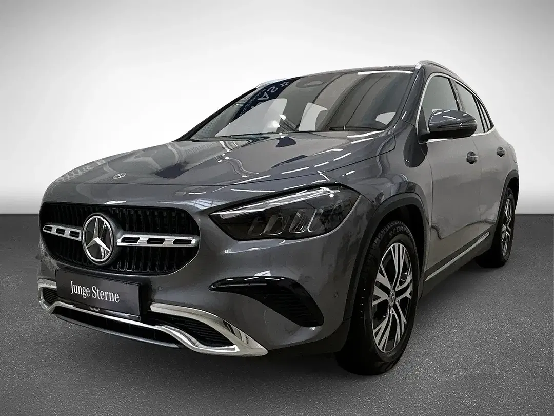 Mercedes-Benz GLA 180 - Thumbnail 2