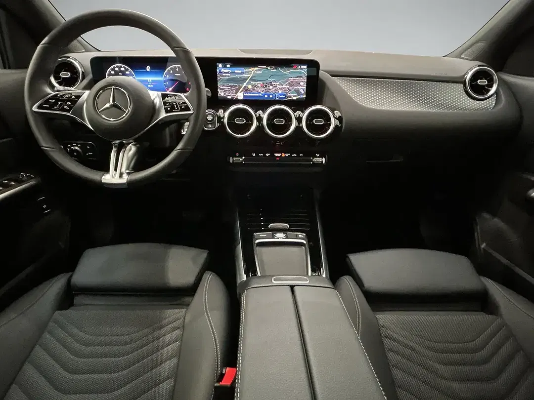 Mercedes-Benz GLA 180 - Thumbnail 7