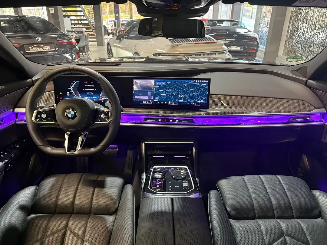 BMW 740 M Sport Pro Lounge - Thumbnail 11