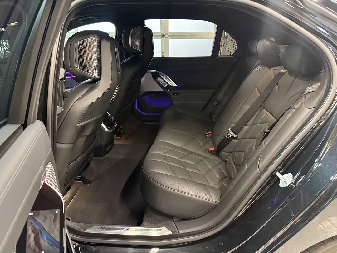 BMW 740 M Sport Pro Lounge - Thumbnail 14