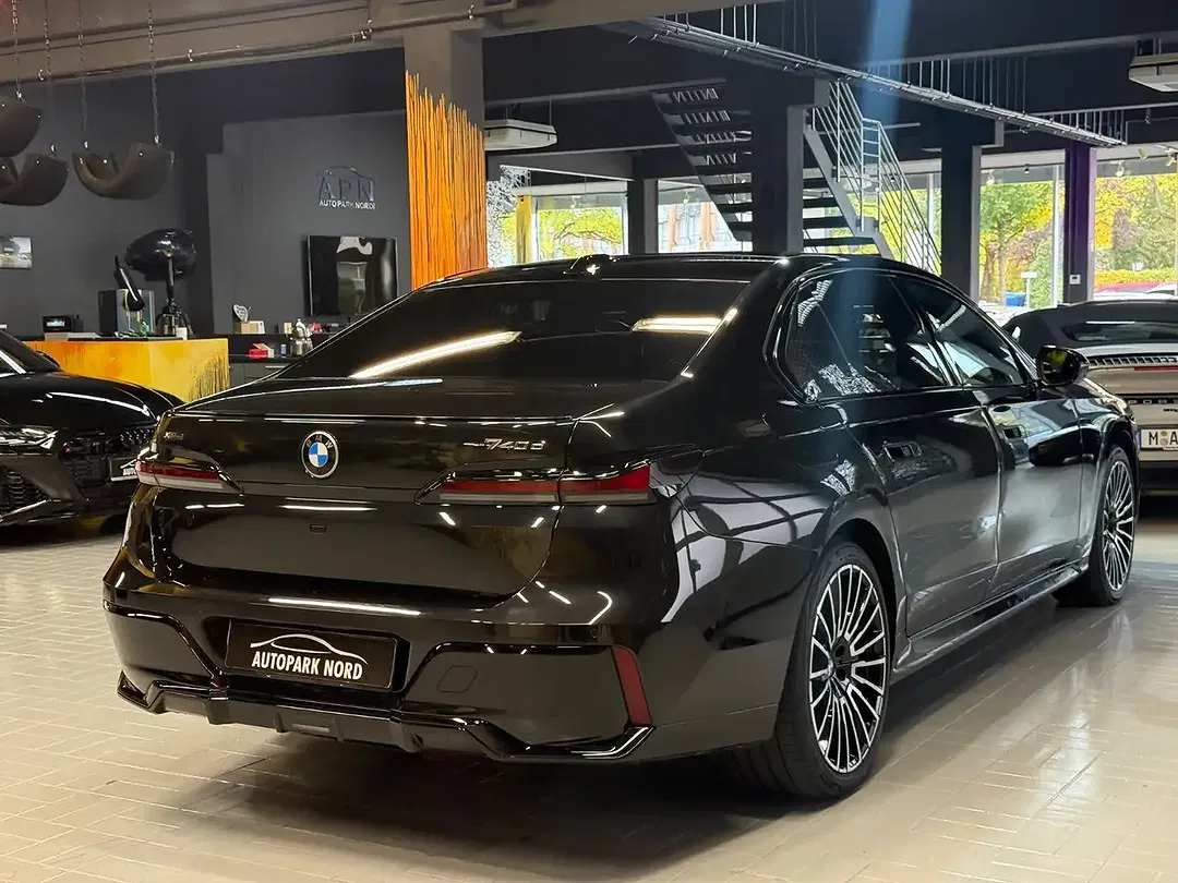 BMW 740 M Sport Pro Lounge - Thumbnail 7