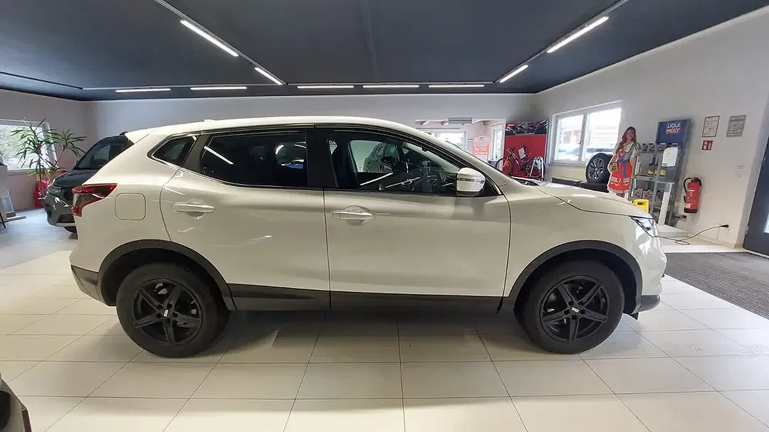 Nissan Qashqai - Thumbnail 4