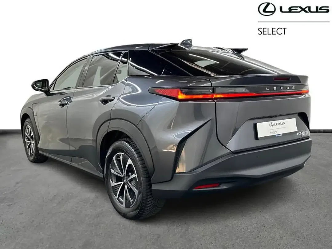Lexus RZ Executive - Thumbnail 3