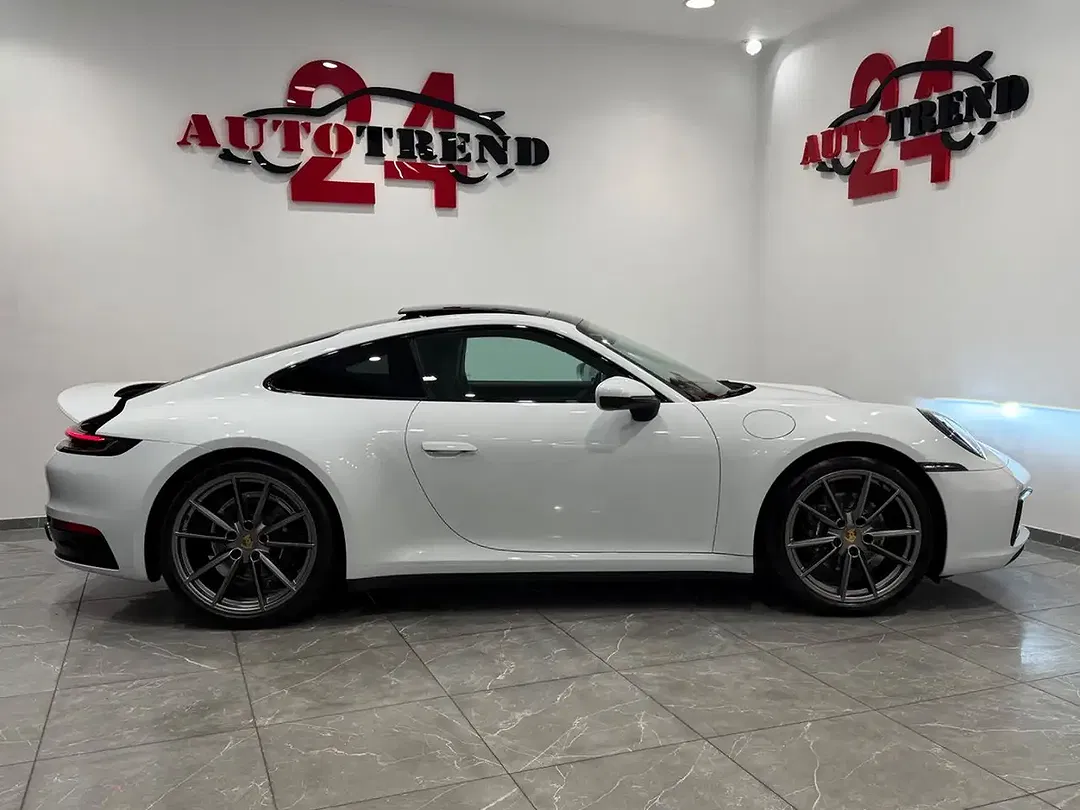 Porsche 911 Sport Chrono Carrera Coupe - Thumbnail 10