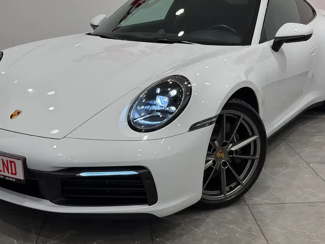 Porsche 911 Sport Chrono Carrera Coupe - Thumbnail 5